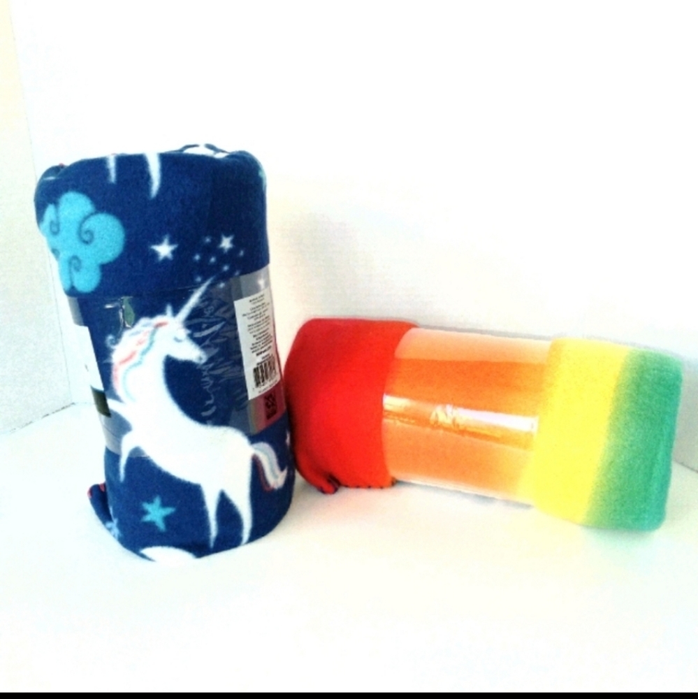 🦨Bundle of 2 Fleece throws 50x60in